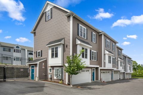 Photo of 150 Quincy Ave #3A, Quincy, MA 02169 (MLS # 73502602)