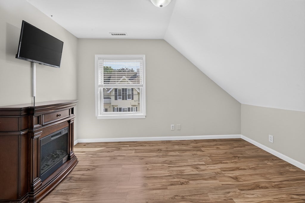 103 B St, Lowell, MA Photo #38