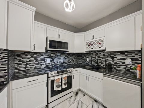 Photo of 140 Chestnut St #706, Springfield, MA 01103 (MLS # 73447438)