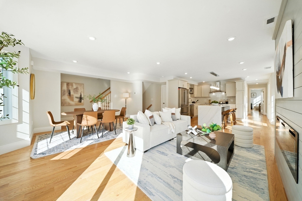 17 Bond St 2