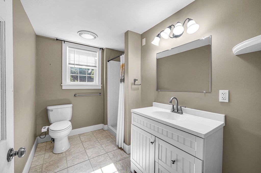 81 South St, Williamsburg, MA Photo #17