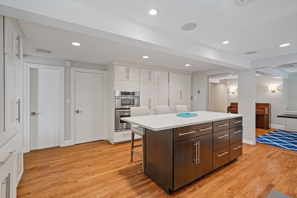 Dover, Massachusetts 02030, United States, 4 Bedrooms Bedrooms, ,4 BathroomsBathrooms,Residential,Pending,212433