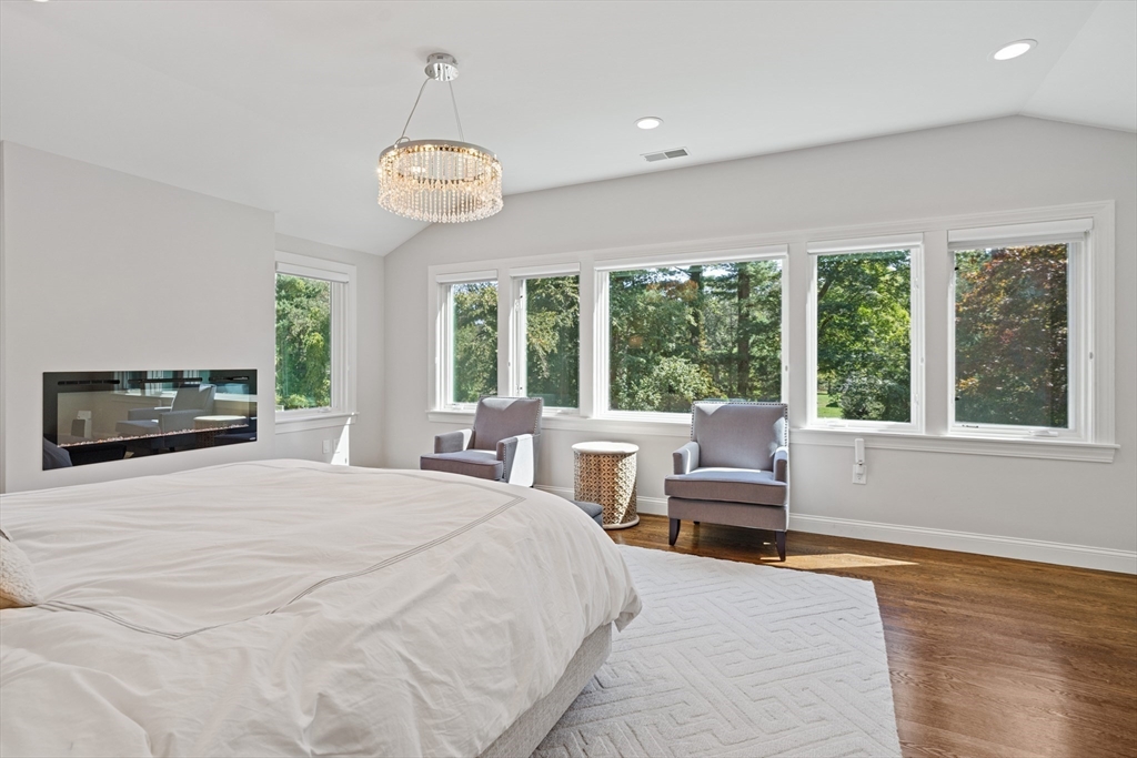 Dover, Massachusetts 02030, United States, 4 Bedrooms Bedrooms, ,4 BathroomsBathrooms,Residential,Pending,212433