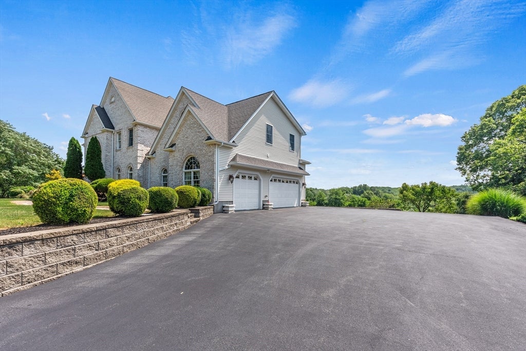 385 Scott Rd, Cumberland, RI, 385 Scott Rd, Cumberland, RI Photo #3