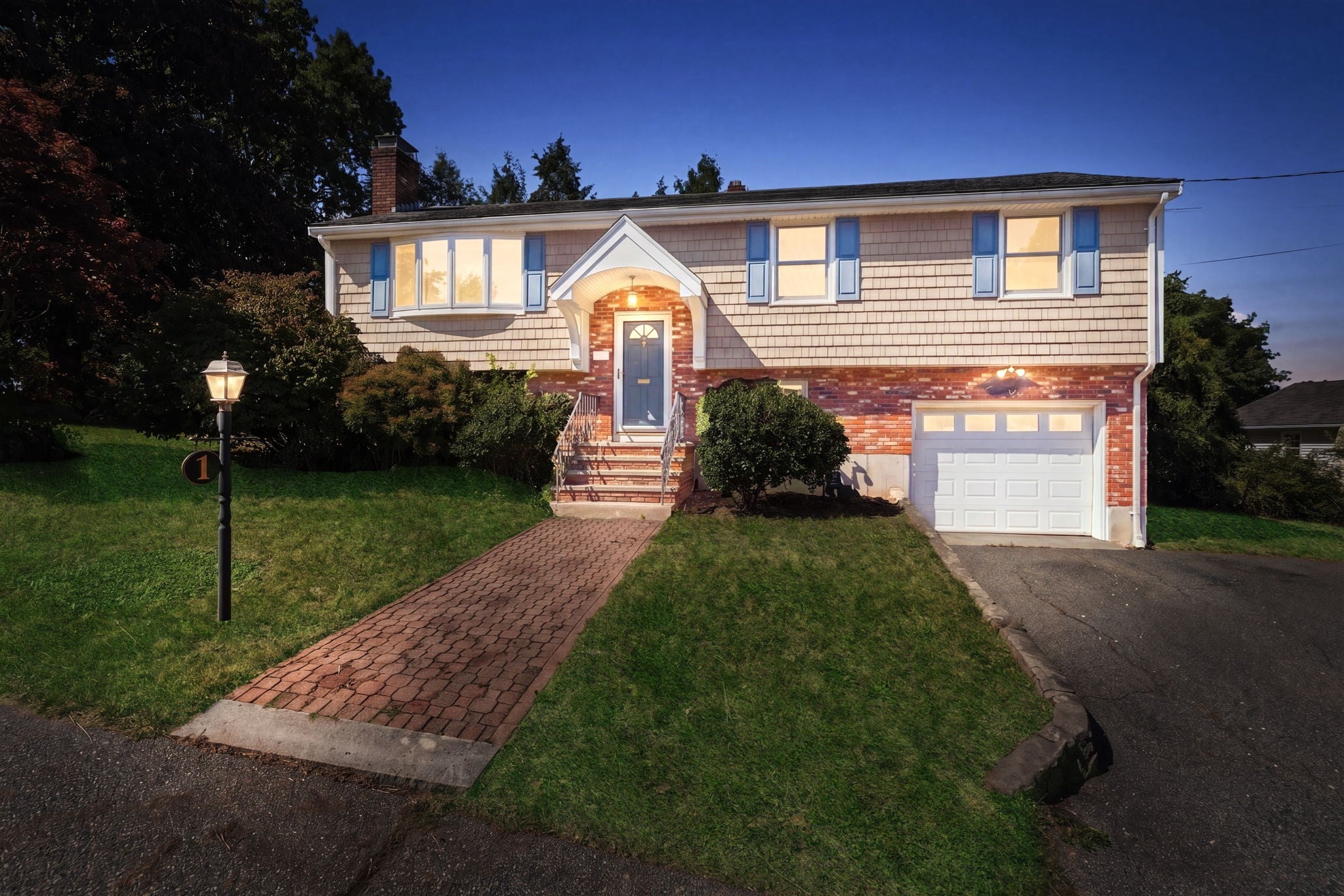Photo of 1 Lisa Drive, Woburn, MA