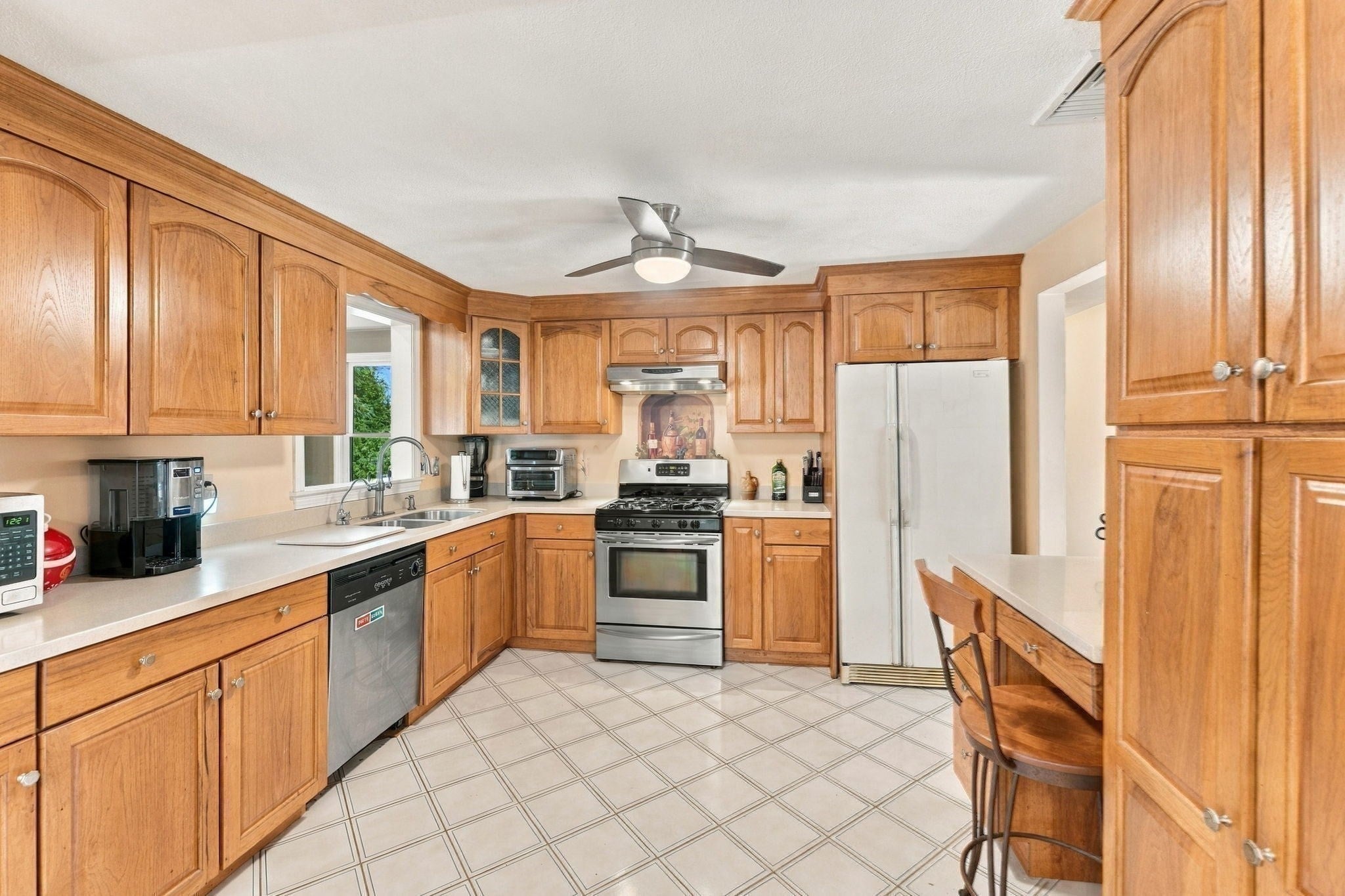1 Lisa Drive, Woburn, MA, 1 Lisa Drive, Woburn, MA Photo #10