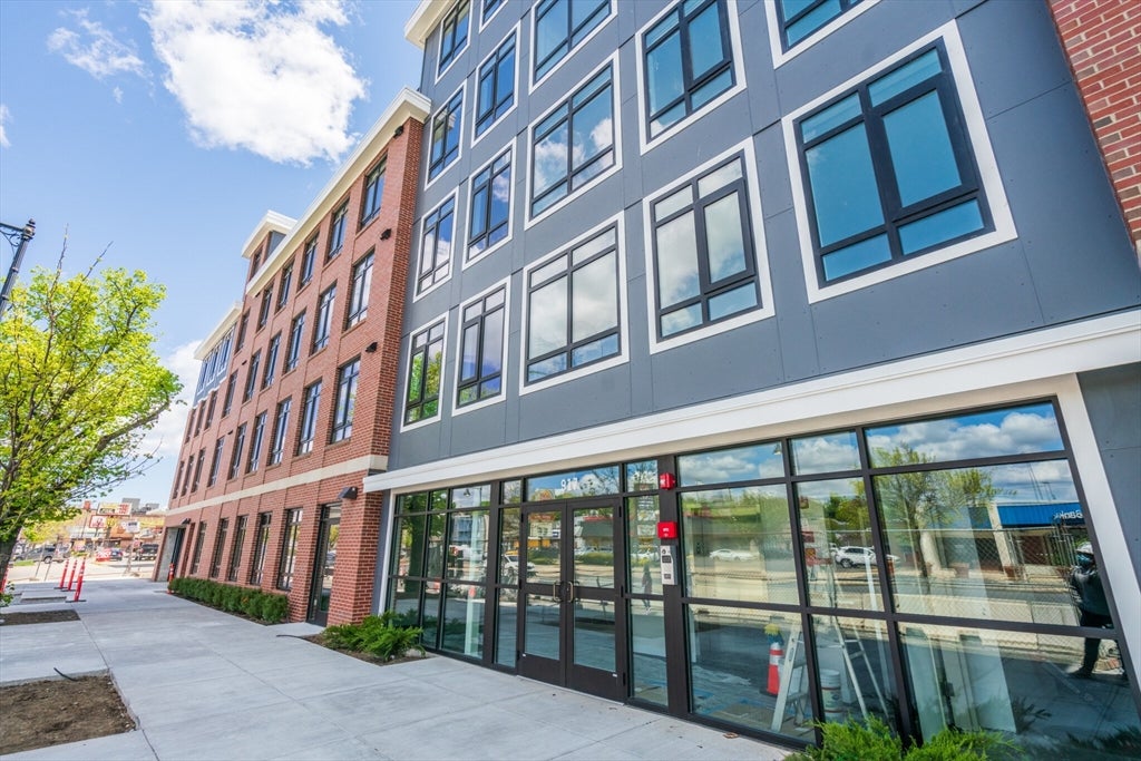 Photo of 917 Bennington Street, Boston, MA