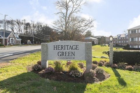 Photo of 47 Edgelawn Ave #12, North Andover, MA 01845 (MLS # 73496364)