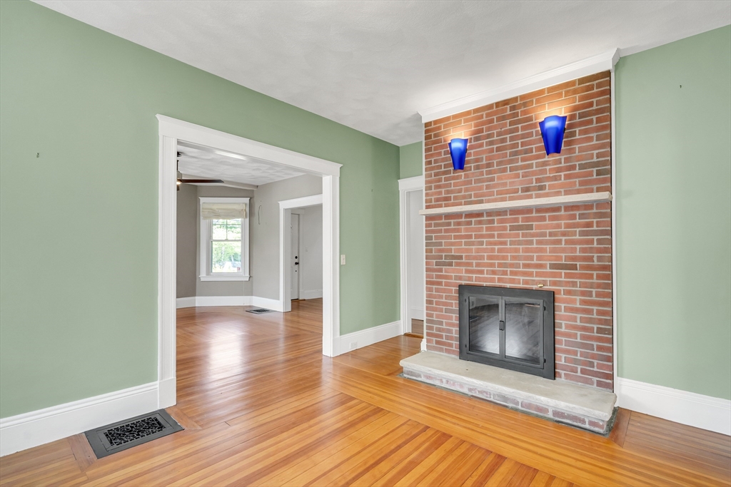 369 Bacon Street