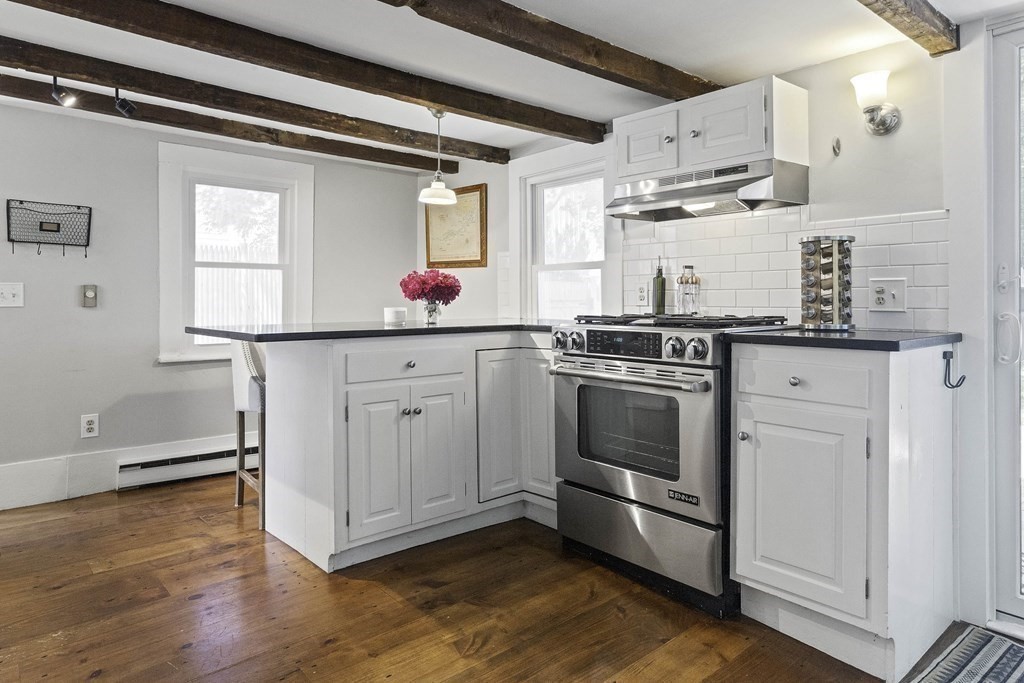 54 Ashland St, Newburyport, MA Photo #3