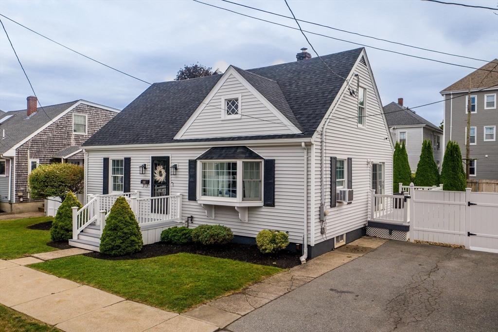 166 Charles St