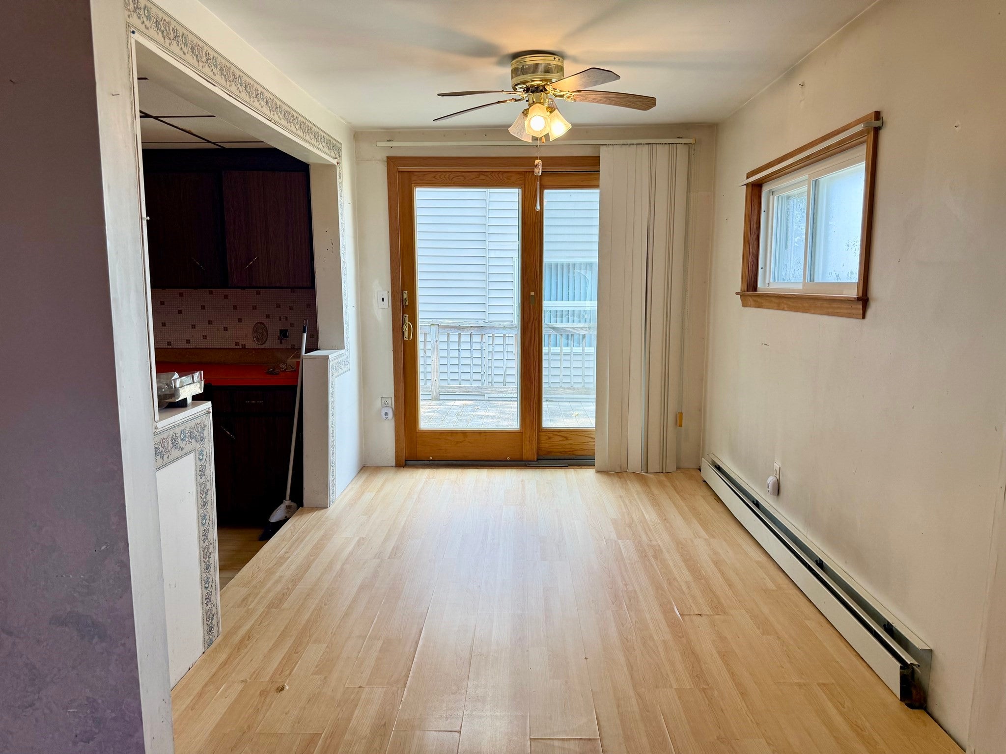 83 Bellingham Ave