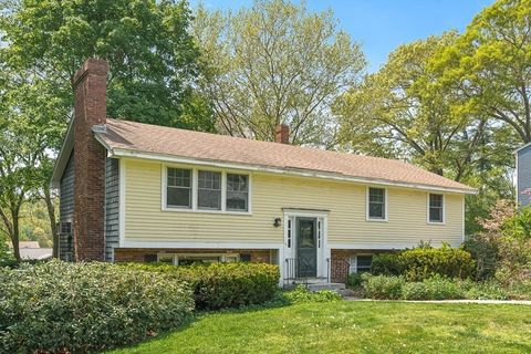 Photo of 12 Hodgkins Dr, Ipswich, MA 01938 (MLS # 73522278)