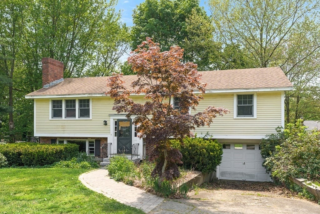 12 Hodgkins Dr
