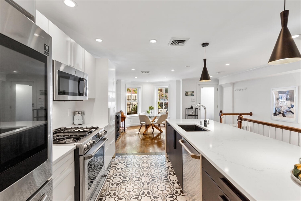 81 Appleton St 1