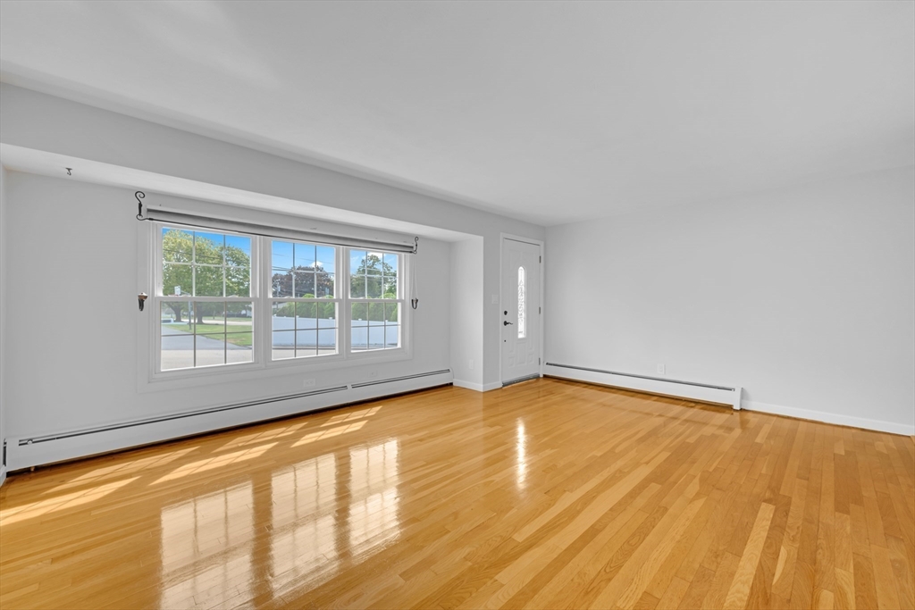 1 Amesbury St