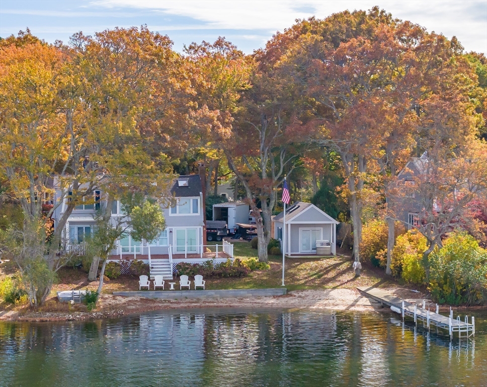 122 Point Of Pines Avenue