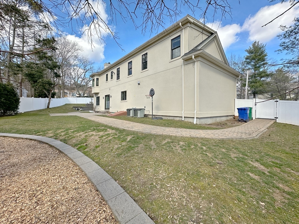 9 Vine St
