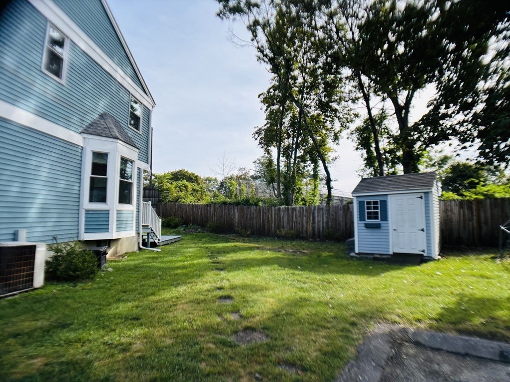 4 Rowe Ct 4