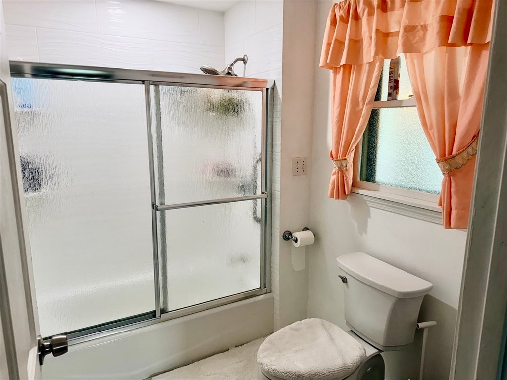 17 Valley Rd, Stoneham, MA, 17 Valley Rd, Stoneham, MA Photo #14