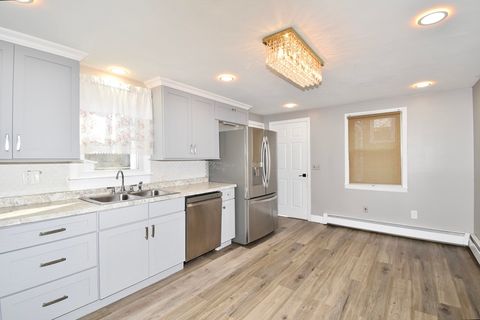 85 Orchard St Chicopee MA 01013