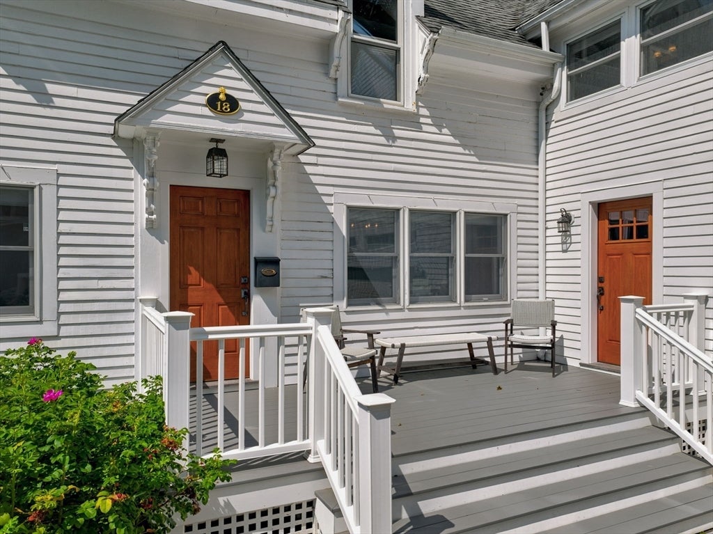18 Jackson St, Newburyport, MA, 18 Jackson St, Newburyport, MA Photo #4