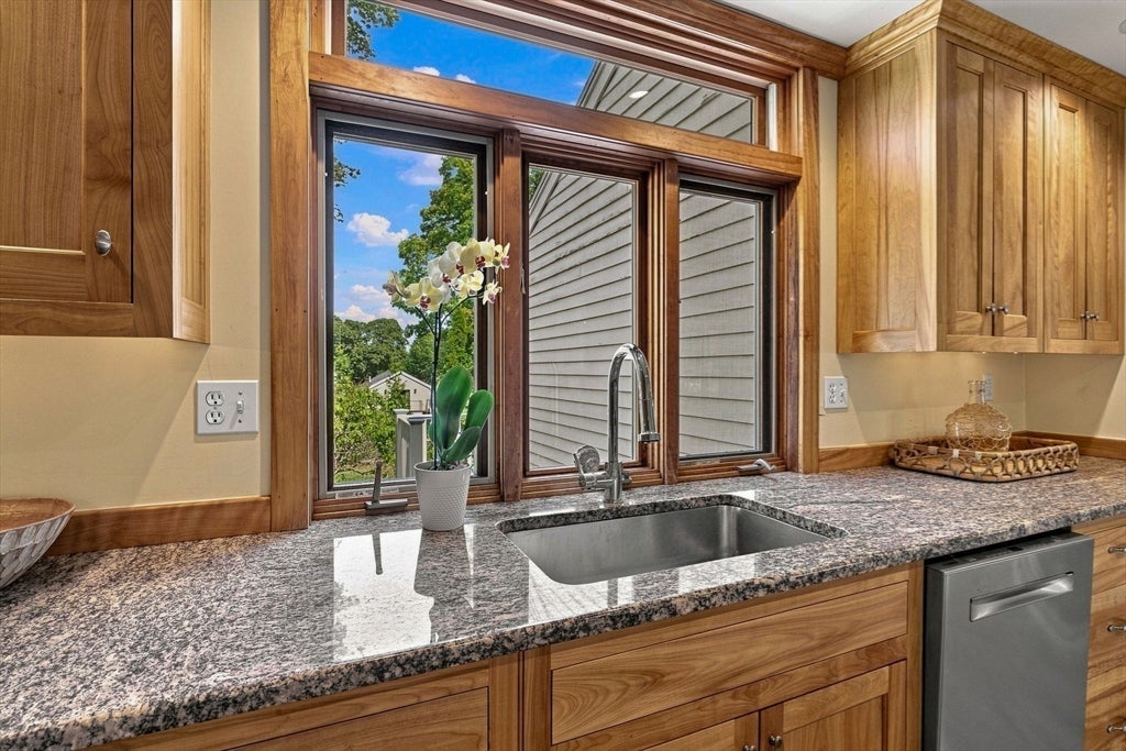 18 Jackson St, Newburyport, MA, 18 Jackson St, Newburyport, MA Photo #16