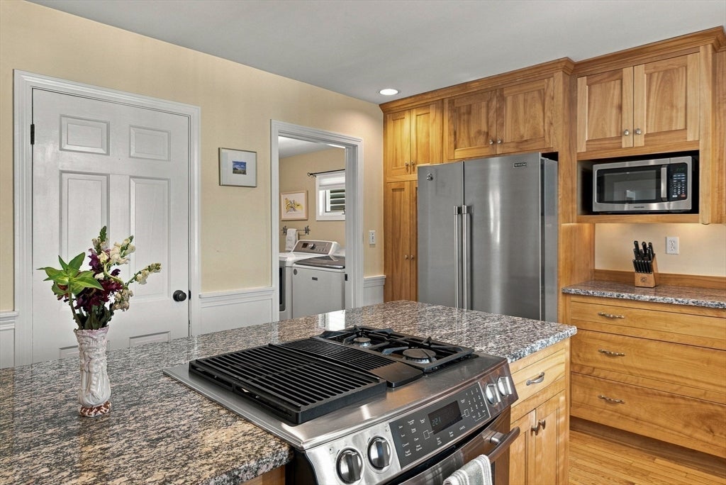 18 Jackson St, Newburyport, MA, 18 Jackson St, Newburyport, MA Photo #15