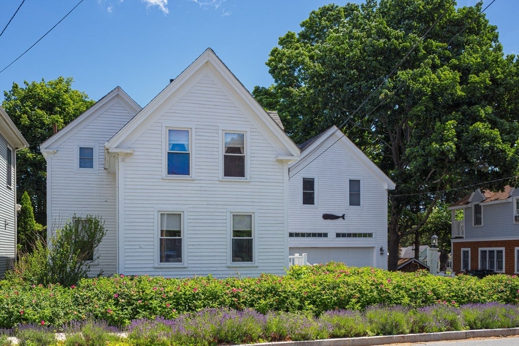 18 Jackson St, Newburyport, MA, 18 Jackson St, Newburyport, MA Photo #2