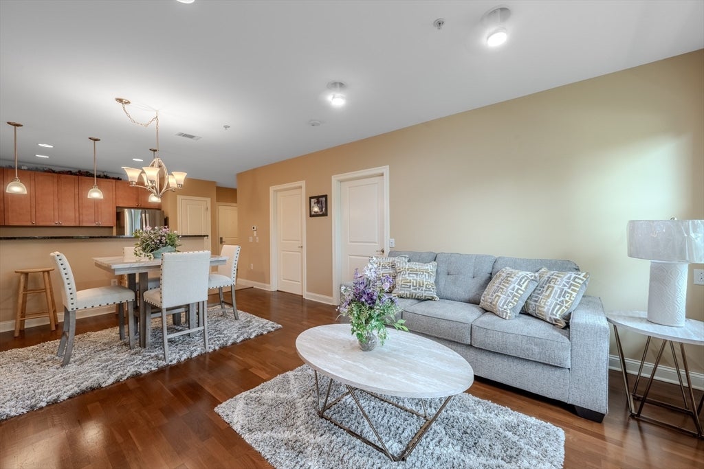 2 Harvest Dr 209, North Andover MA 01845