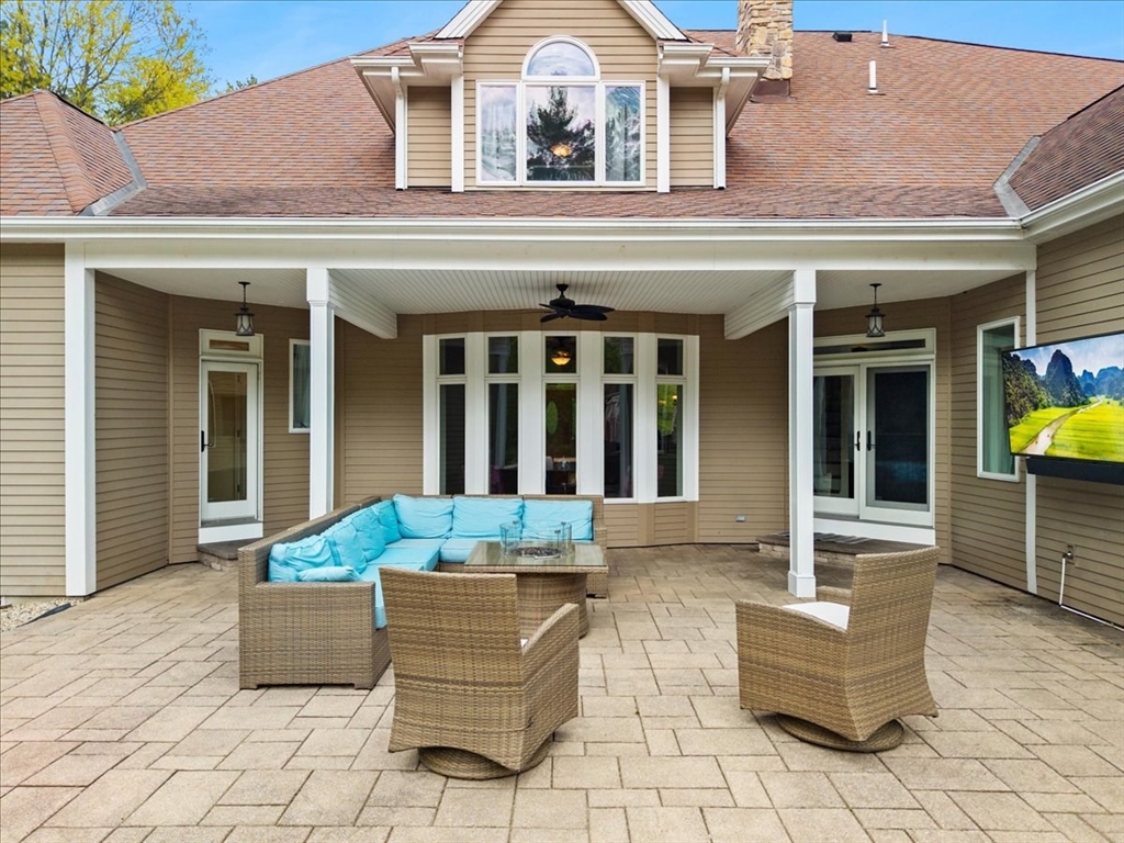 4 Alberta Ln, Lakeville, MA Photo #10