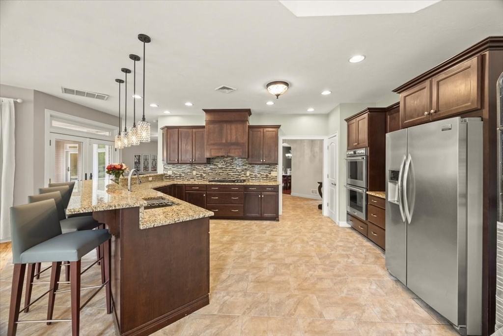 4 Alberta Ln, Lakeville, MA Photo #22