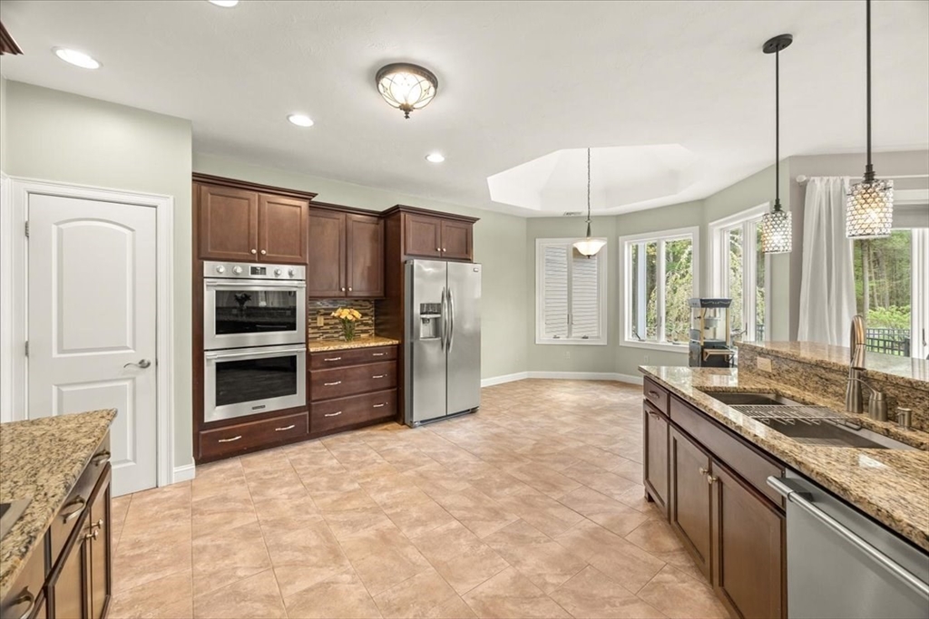 4 Alberta Ln, Lakeville, MA Photo #23
