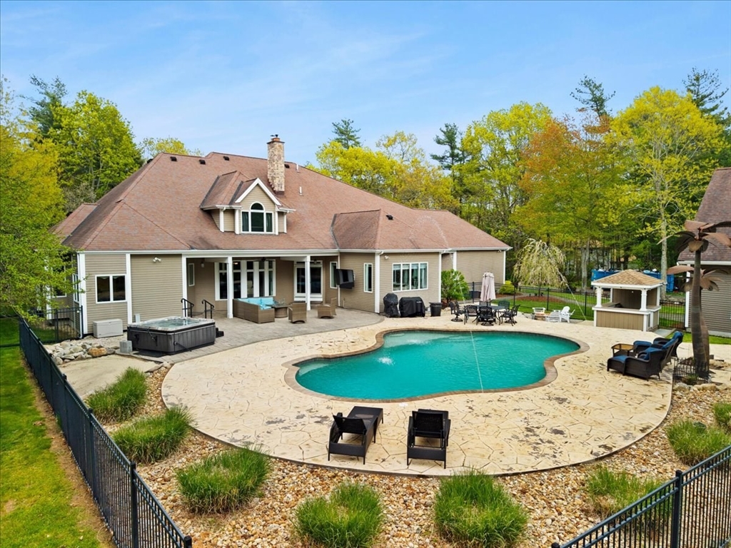 4 Alberta Ln, Lakeville, MA Photo #13