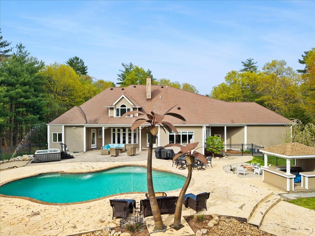 4 Alberta Ln, Lakeville, MA Photo #14
