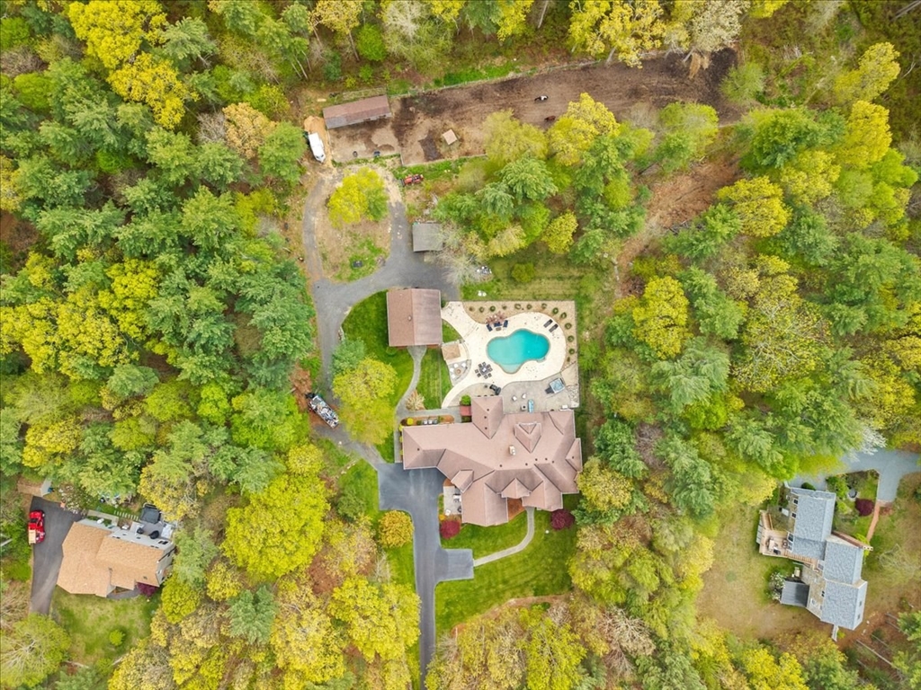 4 Alberta Ln, Lakeville, MA Photo #19