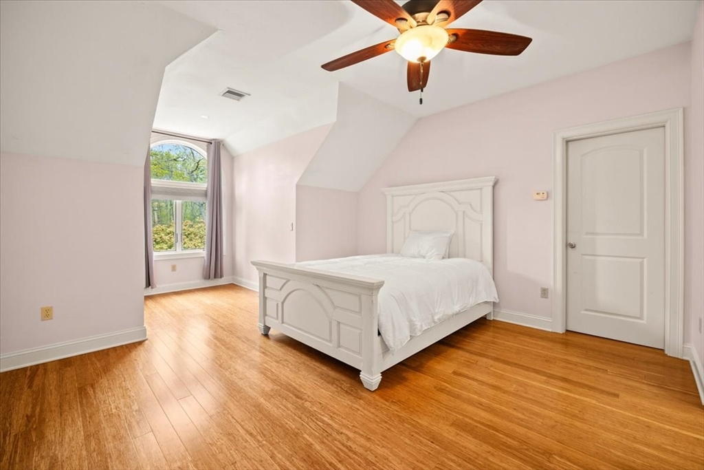 4 Alberta Ln, Lakeville, MA Photo #34