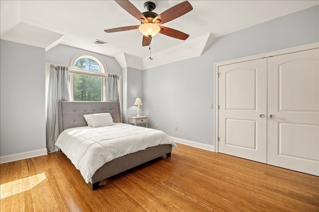 4 Alberta Ln, Lakeville, MA Photo #30