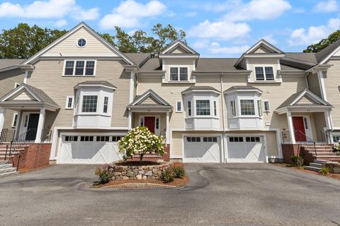 Photo of 10 Murray Ave #15, Burlington, MA 01803 (MLS # 73449237)