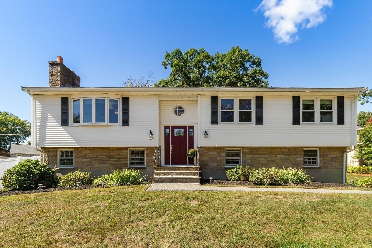 48 Marcia Rd
