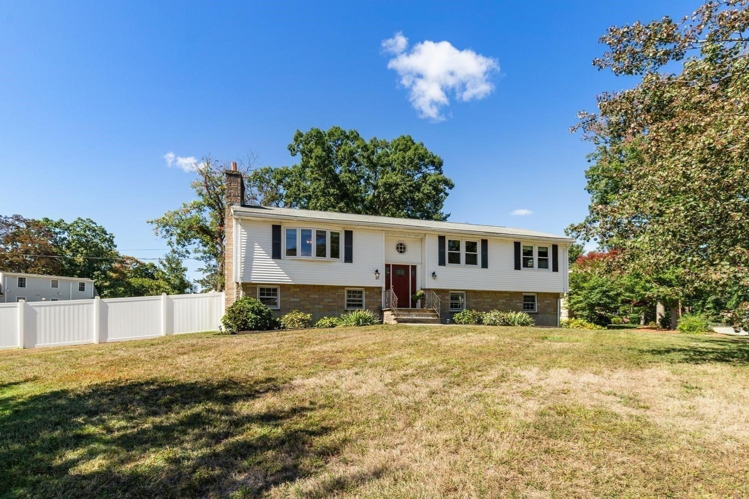 48 Marcia Rd