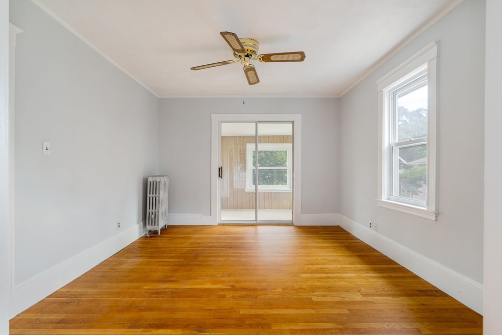 Cambridge, Massachusetts 02138, United States, 3 Bedrooms Bedrooms, ,1 BathroomBathrooms,Residential,Active,143765