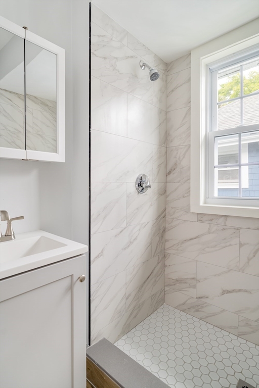 Cambridge, Massachusetts 02138, United States, 3 Bedrooms Bedrooms, ,1 BathroomBathrooms,Residential,Active,143765