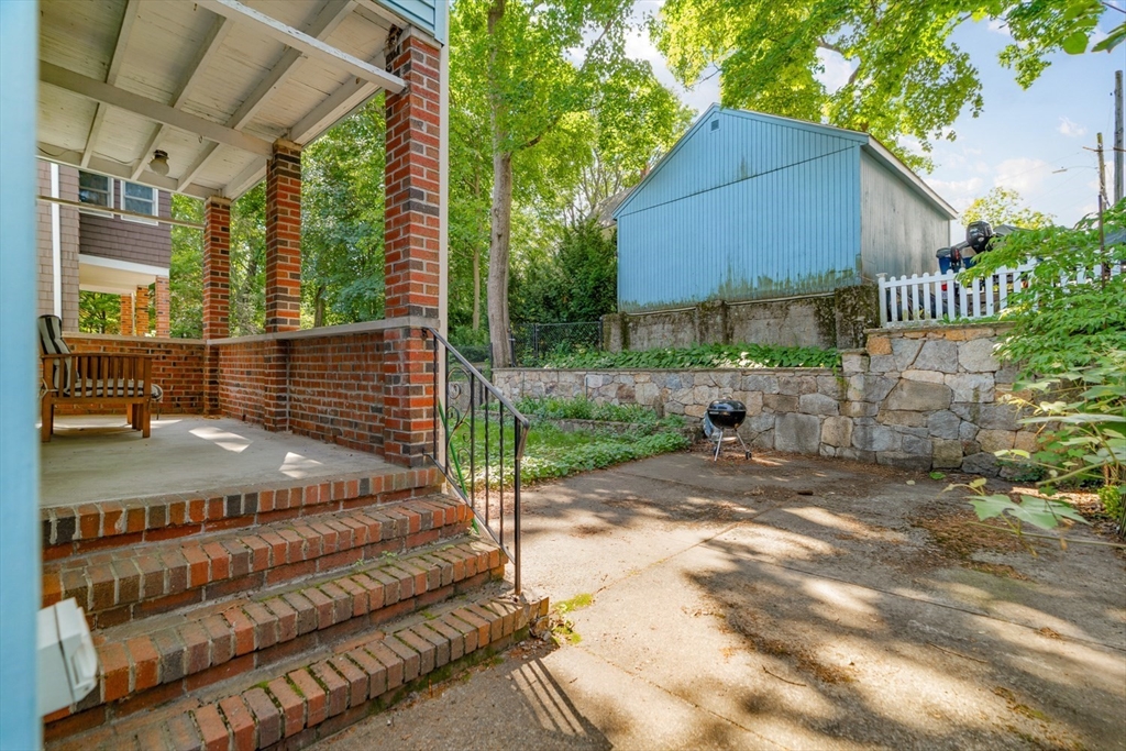 Cambridge, Massachusetts 02138, United States, 3 Bedrooms Bedrooms, ,1 BathroomBathrooms,Residential,Active,143765