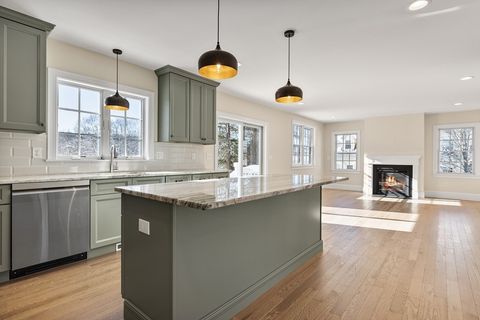 41 Lantern Lane Braintree MA 02184