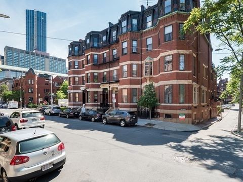 30 Gloucester Street 3 Boston MA 02115