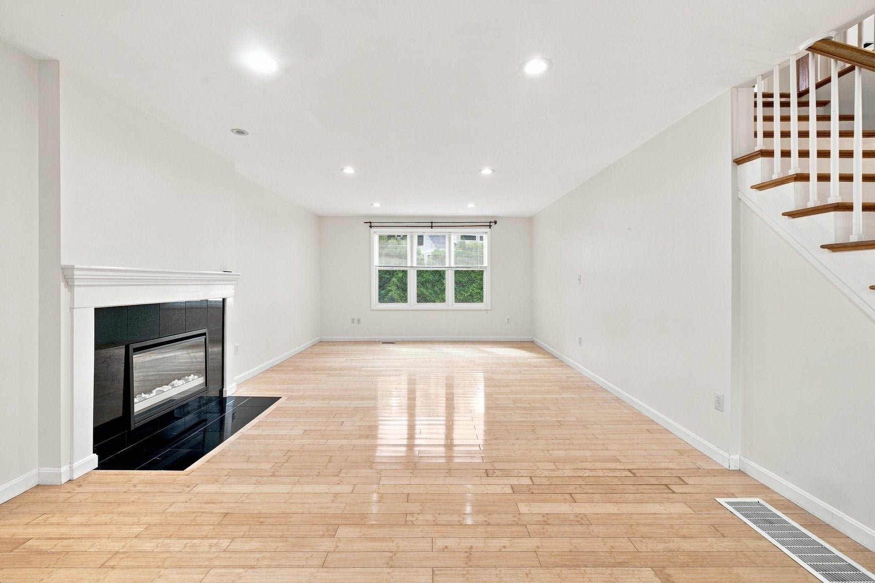 829 Chestnut ST, Newton, MA, 829 Chestnut ST, Newton, MA Photo #4