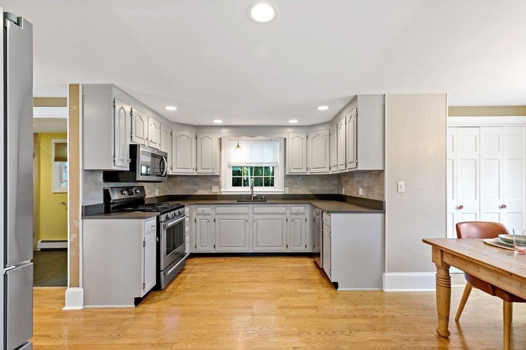 34 Mount Pleasant Street, Plymouth, MA Photo #7