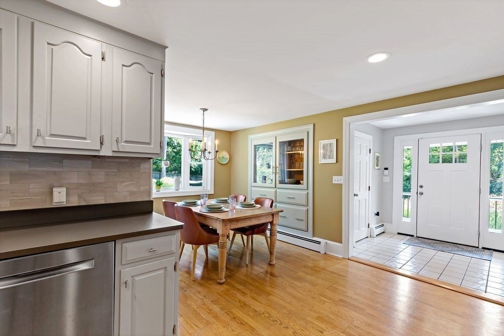 34 Mount Pleasant Street, Plymouth, MA Photo #6