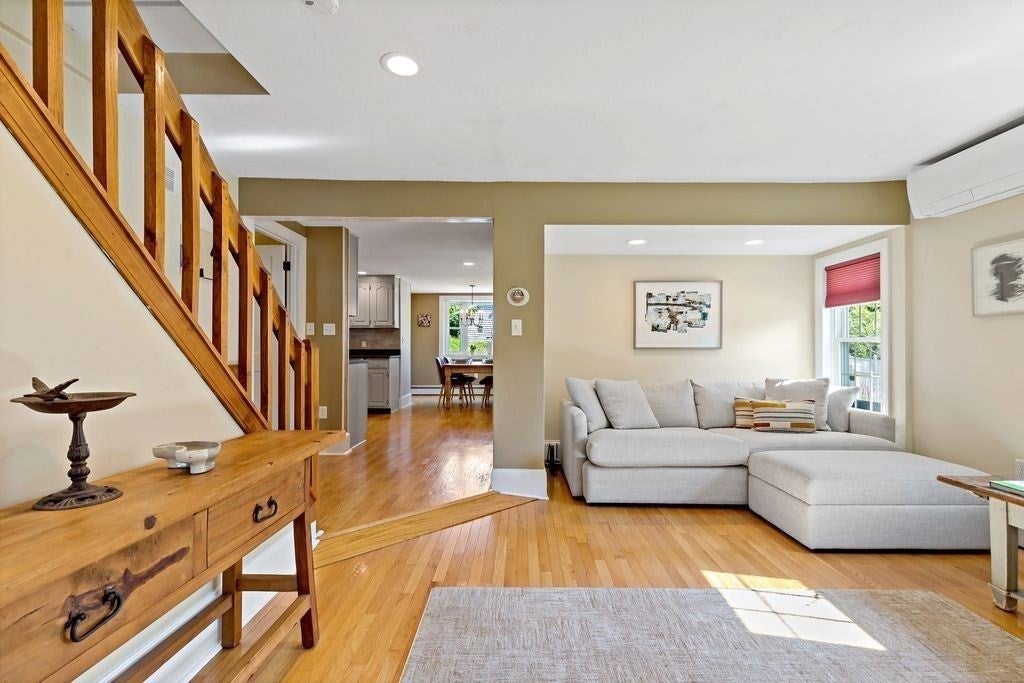 34 Mount Pleasant Street, Plymouth, MA Photo #10